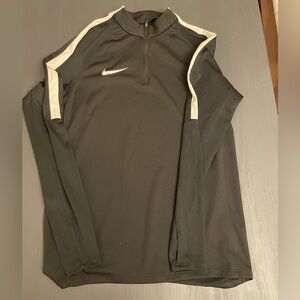 NIKE men’s dry fit long sleeve quarter zip sweatshirt